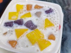 椰奶芒果芋圆西米-福星牛奶甜品店(常平店)