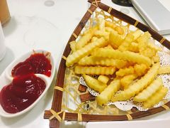 -新大咀港式茶餐厅(宝山万达店)