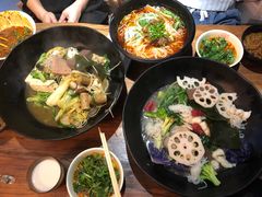 -万记麻辣烫国展总店