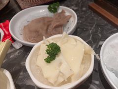 -牛YO寿喜烧·铁板烧和牛火锅自助(市府恒隆店)