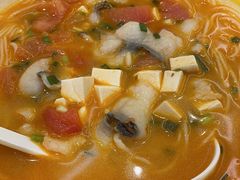 -粉小主·贵州酸汤牛肉粉(南京仙林金鹰店)