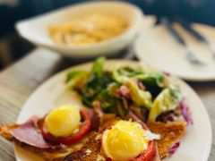 -Common Table · Brunch & Coffee