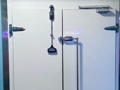 -乔波室内滑雪场