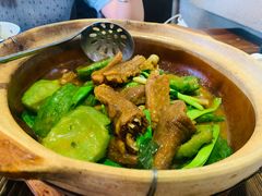 凉瓜焖狮头鹅掌亦煲-七寸飝大饭店(马场店)