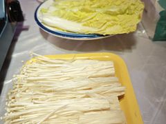 -霄汉牛三鲜湖北砂锅菜(万松园2店)