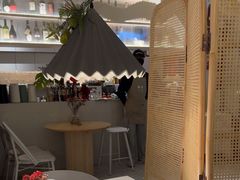 -春树下·树屋花房西餐厅(罍街AS1980店)