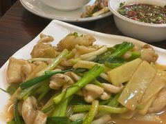-正能量脆肉鲩火锅