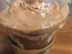 -星巴克(上海虹桥新天地二店)