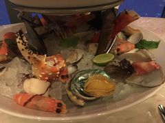 佰鲜汇冷海鲜拼盘（下层）-广州四季酒店·佰鲜汇·现代法餐