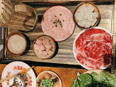 -张夺威·贵州酸汤牛肉火锅(上海首店)