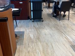 -东方红海鲜百汇(国际大厦店)