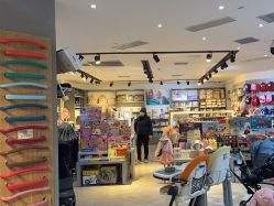 -国际蓝孩BabyInternational(杭州嘉里中心店)