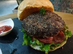 -HIGH FIVE哈福手工汉堡(桂林路店)