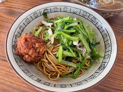 芹菜肉丝肉圆双浇干挑-友琴面馆(东白溪公寓店)