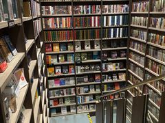 -钟书阁(群光广场店)