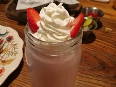 草莓酸奶思慕雪-I HOLIC艾豪丽披萨(KKone店)