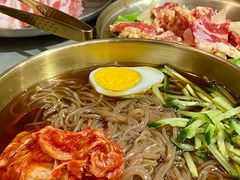 -围炉肉舍丹东海鲜烤肉·烤活鳗(步行街店)