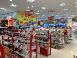 -咿呀母婴(友阿奥特莱斯店)
