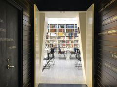 -钟书阁(松江泰晤士小镇店)