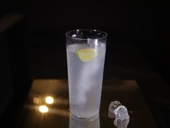 -Mx.cocktail bar