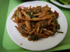 莲藕炒肉-北大家园食堂