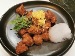 红酒泡沫牛仔粒-荟廷·晶萃(陆家嘴尚悦湾店)