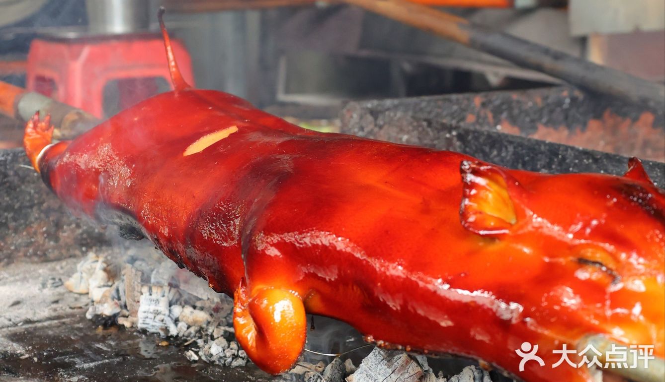 好吃的烤乳猪哪里找，跟着三亚人吃就对了