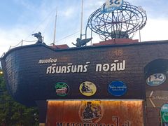 -席娜卡琳火车铁道夜市