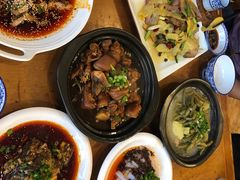 -石磨豆花家常菜·牦牛排土火锅