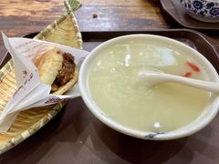荷叶粥-穆得·老周家牛肉烧饼(普利街店)