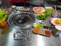 -马路牙子烧烤音乐酒馆(望京店)