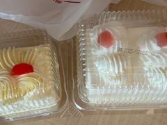 -红宝石·鲜奶小方·海派西点房(莘庄龙之梦店)