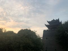-巴陵广场
