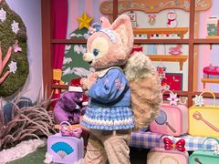 -小镇影院迪士尼小熊Duffy与他的朋友合影地