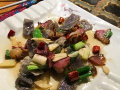 腊肉炒蕨粑-侯家庄阿才有品私房菜馆