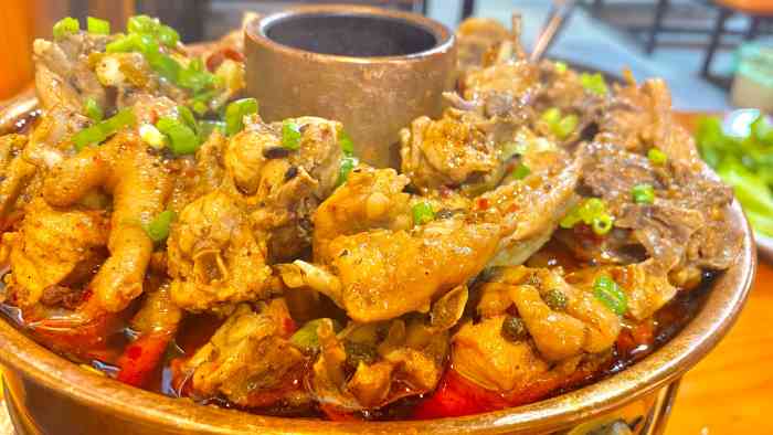 百易来火锅鸡(石牌岭店)-"6点过去的,排到56号,等了一个半小时,.