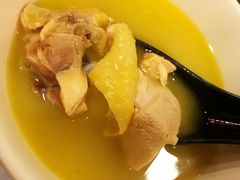 -鲜入围煮花胶鸡海鲜火锅