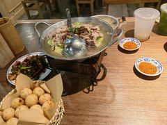 -肖四女乐山跷脚牛肉(世博源店)
