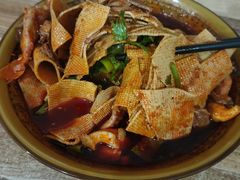 蘑菇-老字号杨坡红油米线腊汁肉夹馍(东四道巷店)
