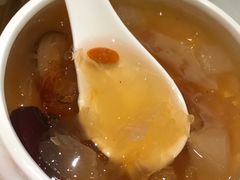 冰糖雪耳炖桃胶-杯子红牛排(创意产业园店)