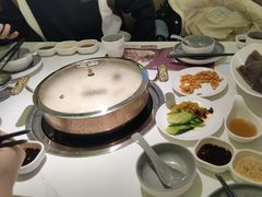 -洪氏嗨捞·广东猪肚鸡·椰子鸡火锅(西咸万象城店)