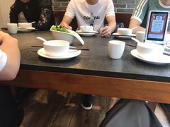 靠窗位-万重锦·人文川菜馆(骡马市店)