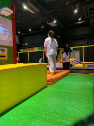 -蹦蹦跳跳(新奥购物中心店)