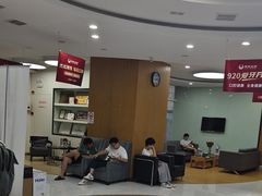 -雅悦齿科(顾村公园店)