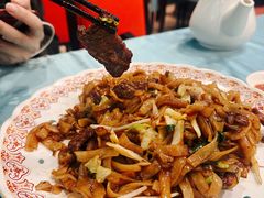 大排档炒牛河-粤·向群饭店(泮塘路店)