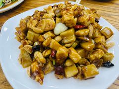 宫保鸡丁-南磨房食府(燕莎奥特莱斯购物中心店)
