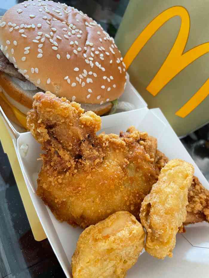 麦当劳(印象城店)-"麦当劳的老粉,去过大小不下20家餐厅这是.