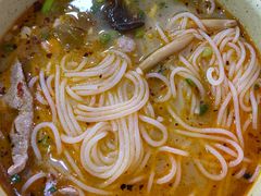 酸菜米线-老字号巴山酸菜米线(巴渝佳梦小区店)