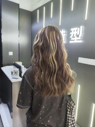 -藤野造型烫发染发