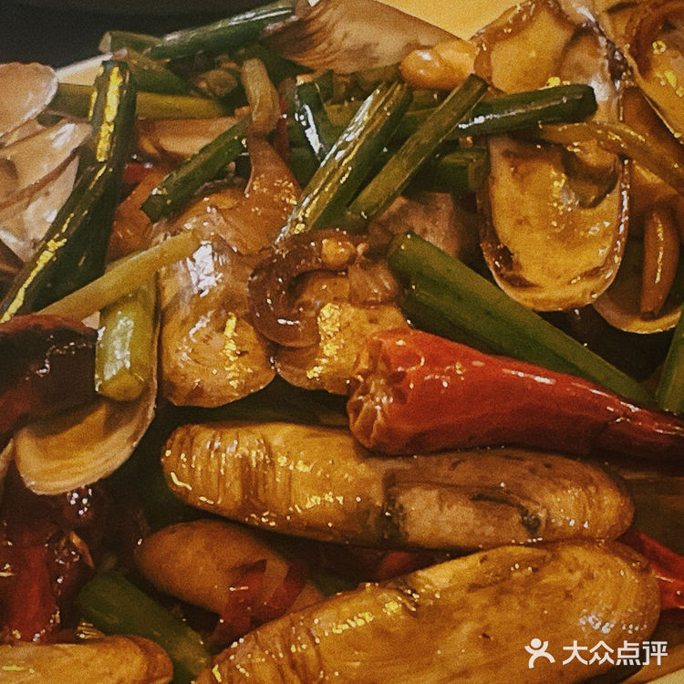 圆子的美食日常｜肘子封神的煮男冬冬